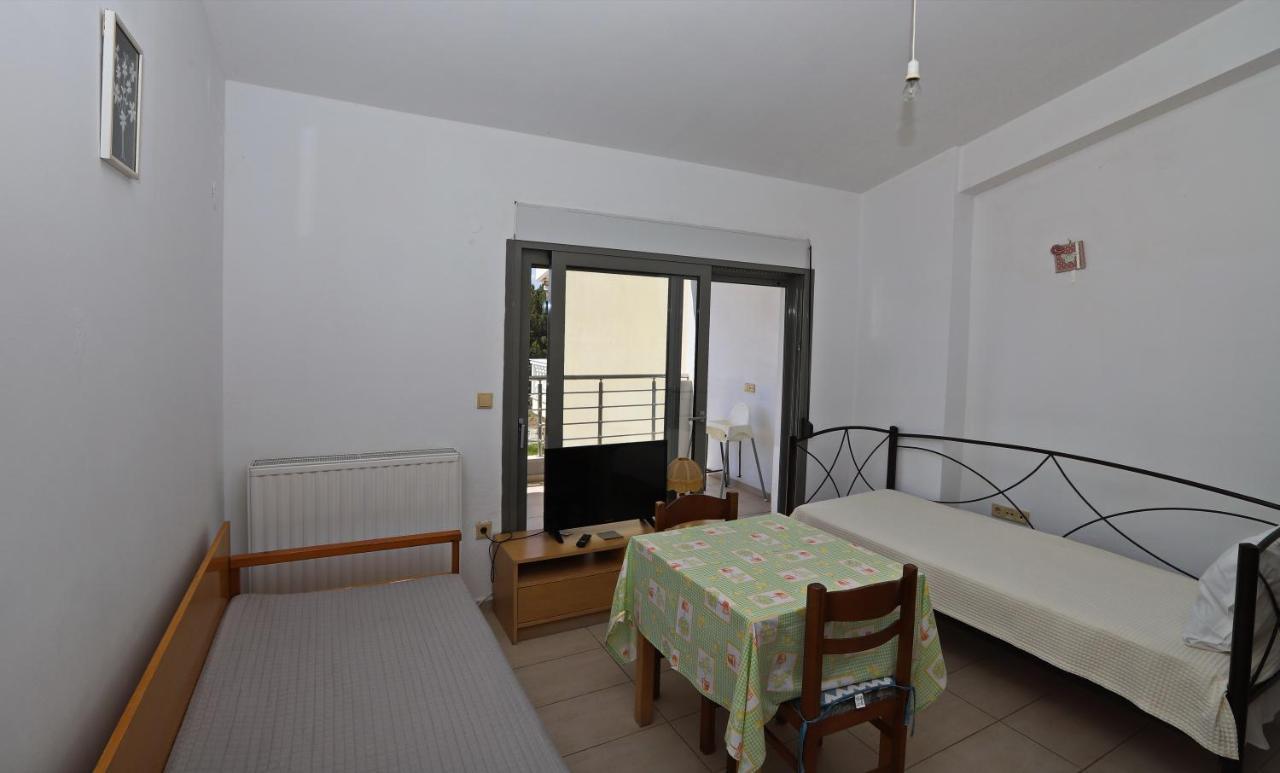 Katerina Apartments เกราโมตี ภายนอก รูปภาพ