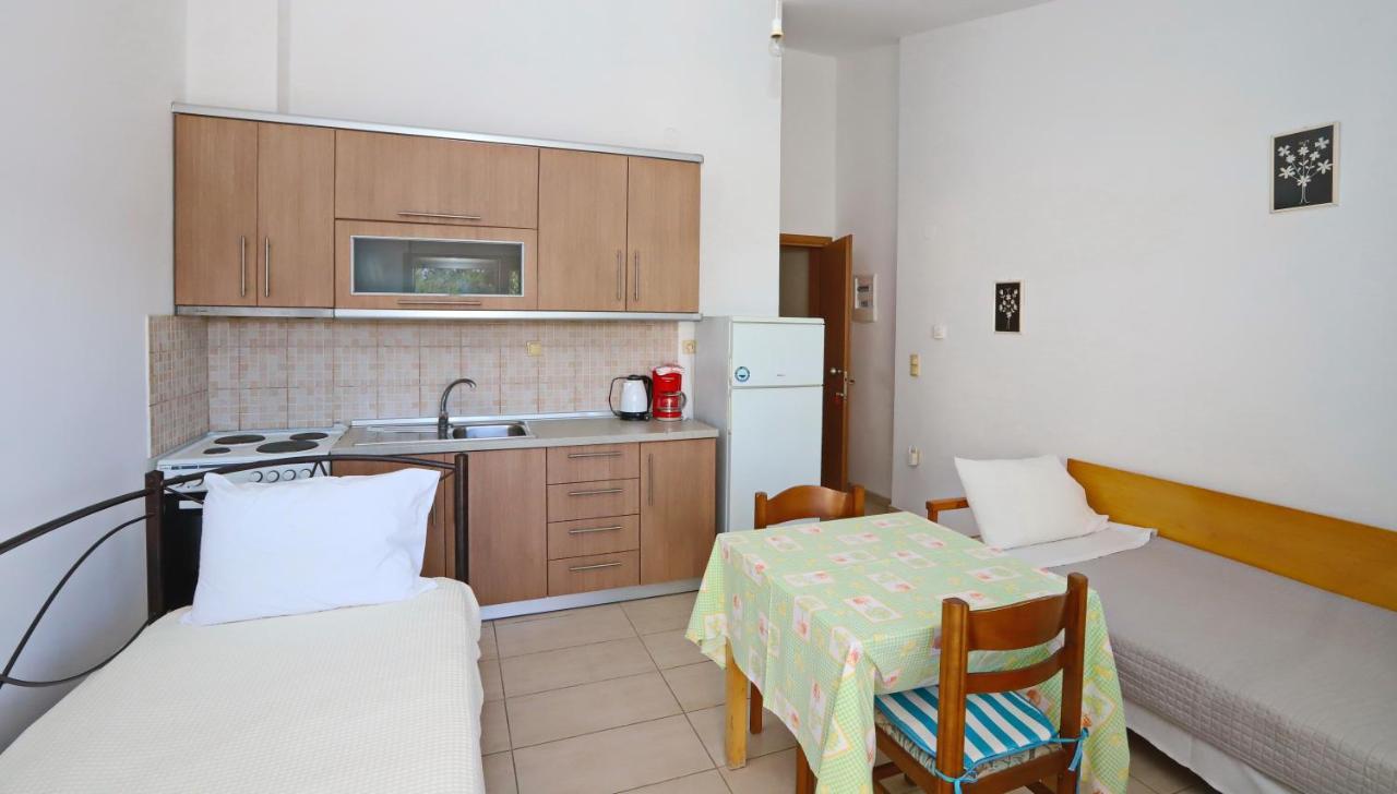 Katerina Apartments เกราโมตี ภายนอก รูปภาพ