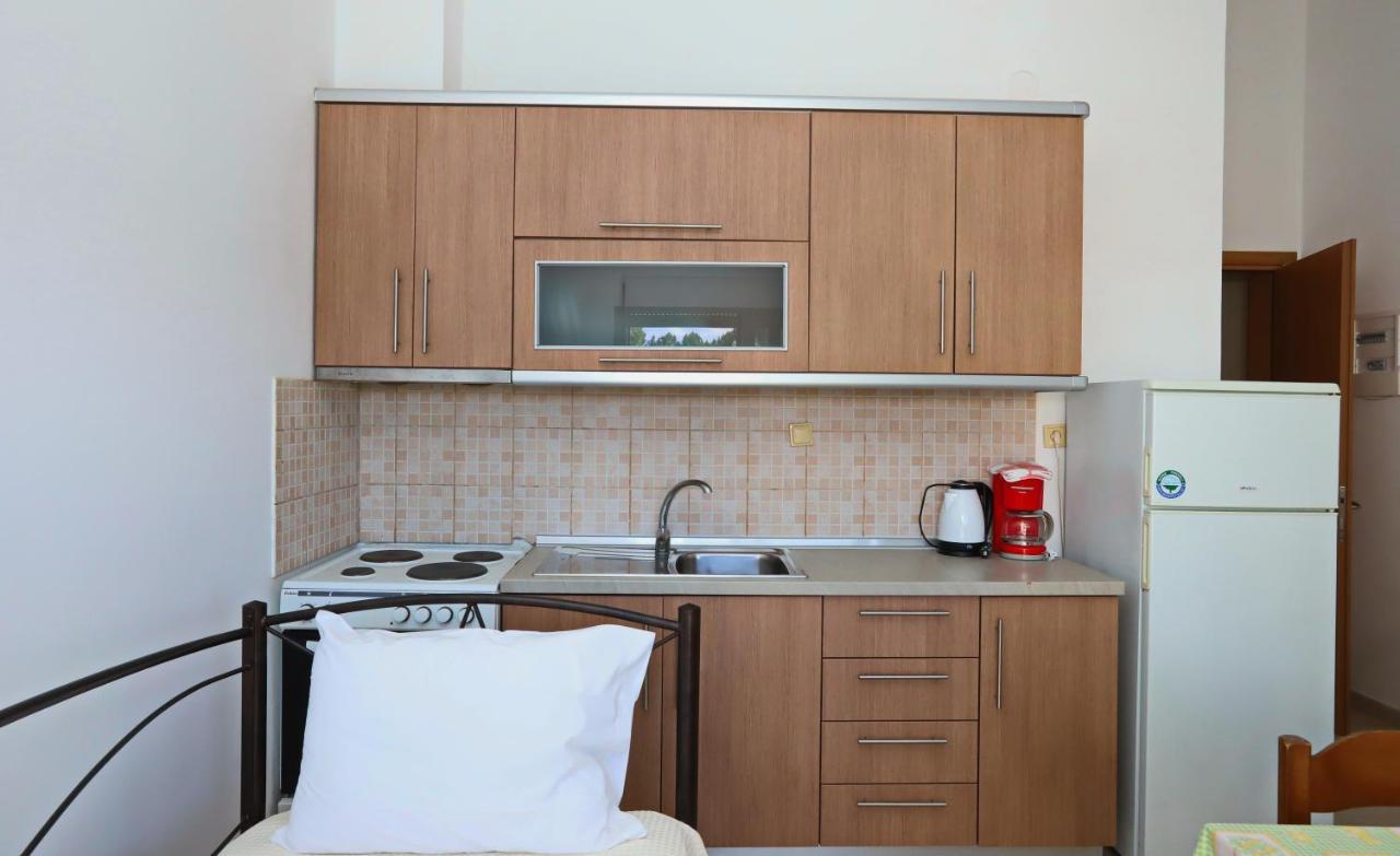 Katerina Apartments เกราโมตี ภายนอก รูปภาพ