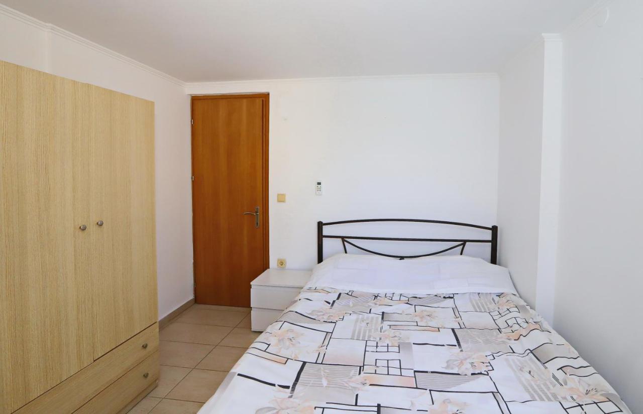 Katerina Apartments เกราโมตี ภายนอก รูปภาพ