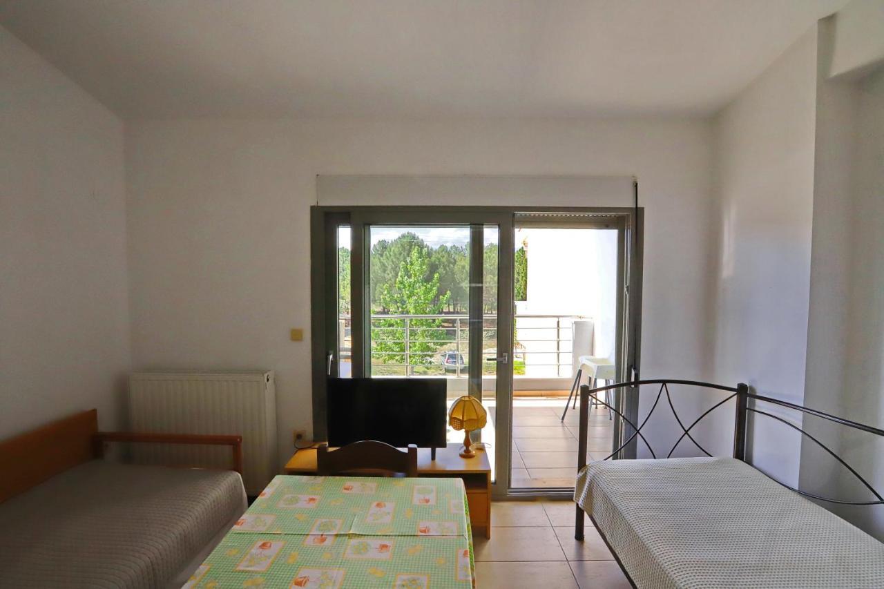 Katerina Apartments เกราโมตี ภายนอก รูปภาพ