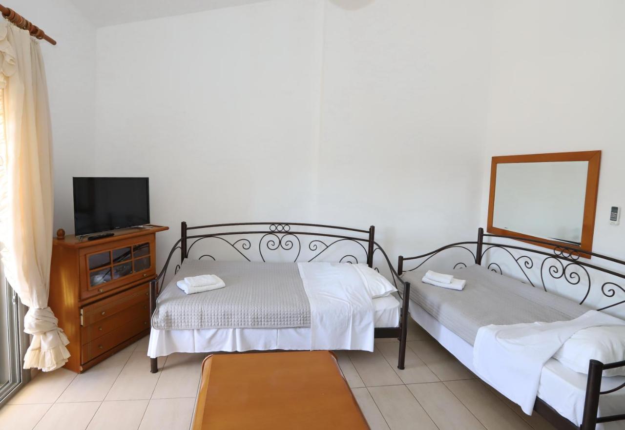 Katerina Apartments เกราโมตี ภายนอก รูปภาพ